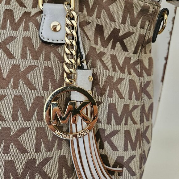 Michael Kors Large Women`s Signature and and white Tote Shoulder bag - Picture 2 of 10